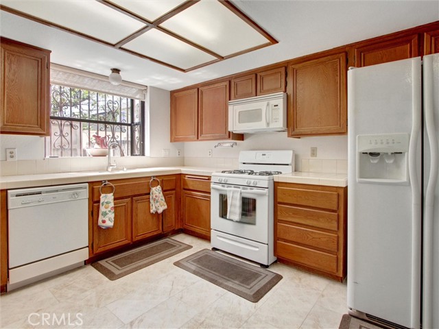 Detail Gallery Image 10 of 58 For 9031 Lampson Avenue, Garden Grove,  CA 92841 - 3 Beds | 2 Baths