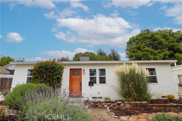 Detail Gallery Image 4 of 38 For 17541 Kingsbury St, Granada Hills,  CA 91344 - 3 Beds | 2 Baths