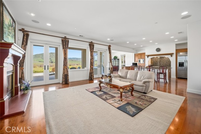 Detail Gallery Image 7 of 70 For 440 Slender Rock Place, San Luis Obispo,  CA 93405 - 5 Beds | 3/1 Baths