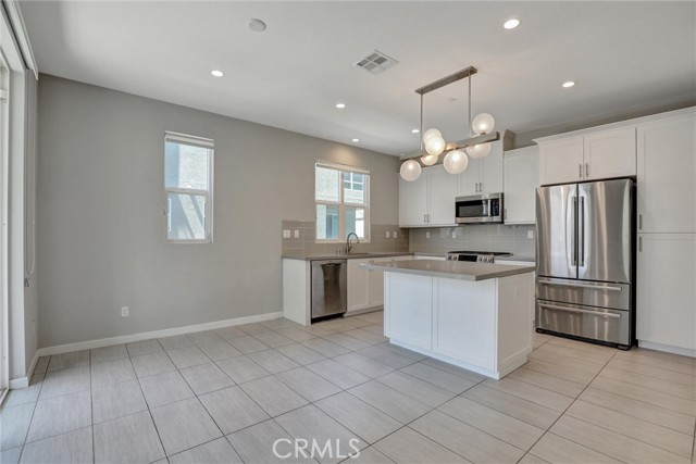 Detail Gallery Image 6 of 19 For 2296 Synergy, Irvine,  CA 92614 - 2 Beds | 2/1 Baths
