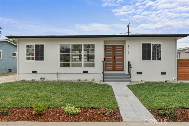3119 Chatwin Avenue, Long Beach CA: https://media.crmls.org/medias/f3cf0c4e-125b-4572-a957-002e9b196851.jpg