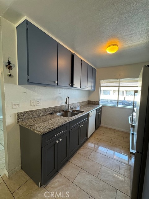 Detail Gallery Image 9 of 19 For 1250 S. Brookhurst St., Anaheim,  CA 92804 - 2 Beds | 1 Baths