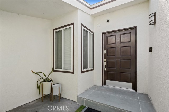 Detail Gallery Image 6 of 40 For 12835 Titian Ave, Granada Hills,  CA 91344 - 3 Beds | 2 Baths