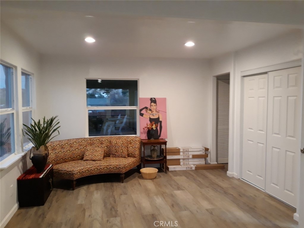 MLS #OC25256991 image #4