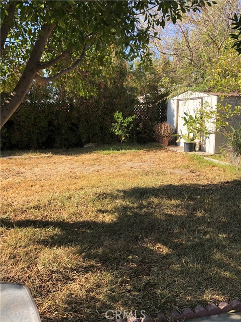 Detail Gallery Image 11 of 13 For 10519 Yarmouth Ave Ave, Granada Hills,  CA 91344 - 3 Beds | 2 Baths