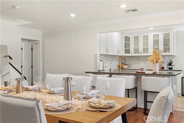 Detail Gallery Image 10 of 41 For 315 E Juanita, Glendora,  CA 91740 - 7 Beds | 3 Baths