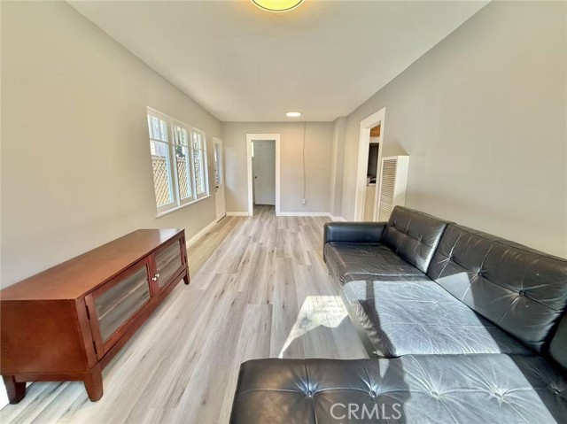 Detail Gallery Image 5 of 10 For 43 S Berkeley Ave, Pasadena,  CA 91107 - 1 Beds | 1 Baths