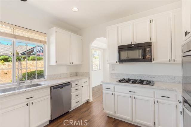 1145 Sea Larke Drive, Fallbrook CA: https://media.crmls.org/medias/f3d1bfa7-1c18-489a-af8a-ca0ca0d6f453.jpg