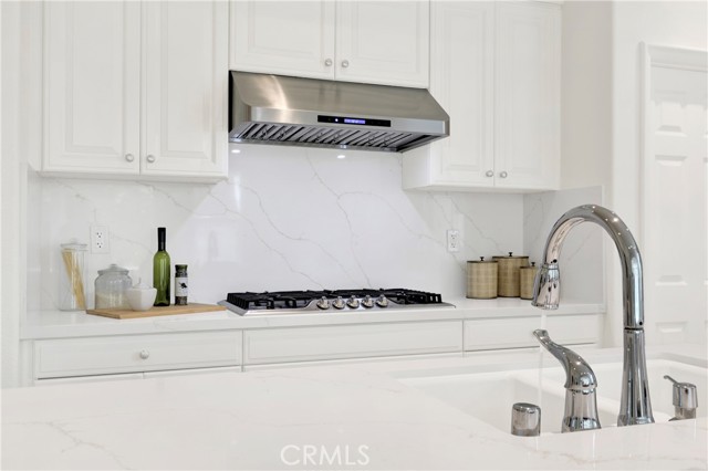 2 Grapevine, Irvine CA: https://media.crmls.org/medias/f3d1c373-866f-42bc-85e5-7548fb36d51e.jpg