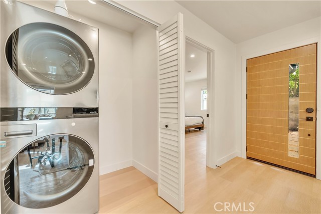6 Bed Home for Sale in Van Nuys, California