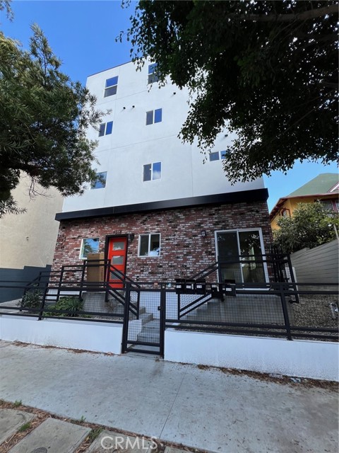 1218 Arapahoe St, Los Angeles CA: https://media.crmls.org/medias/f3d32f11-8220-4e2e-9d9f-1eb394f9d5ce.jpg