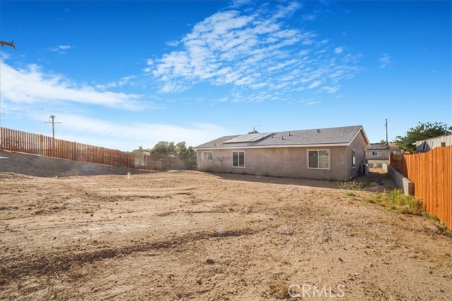 Detail Gallery Image 23 of 28 For 16105 Tawney Ridge Ln, Victorville,  CA 92394 - 3 Beds | 2 Baths