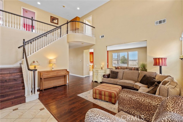 8309 Clover Creek Road, Riverside CA: https://media.crmls.org/medias/f3d408ac-7cf6-4ffa-9939-20dd25aec6a1.jpg
