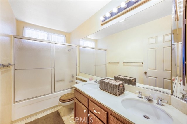 29812 Nightview Circle, Temecula CA: https://media.crmls.org/medias/f3d43f5d-317c-4c26-b91f-db74627c79a5.jpg