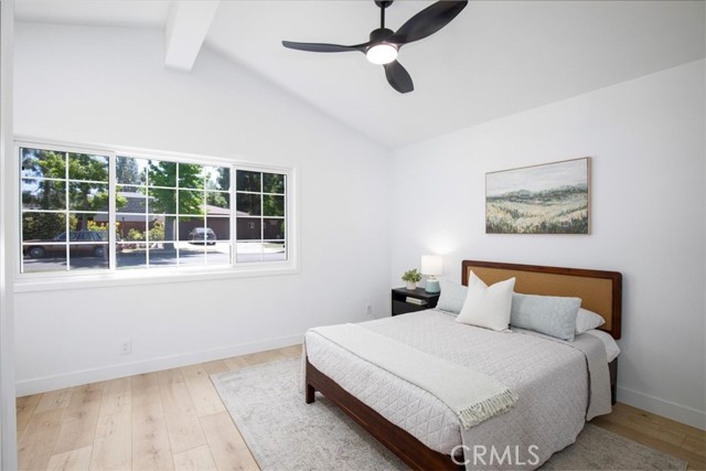 Detail Gallery Image 13 of 41 For 20919 De La Guerra St, Woodland Hills,  CA 91364 - 3 Beds | 3 Baths