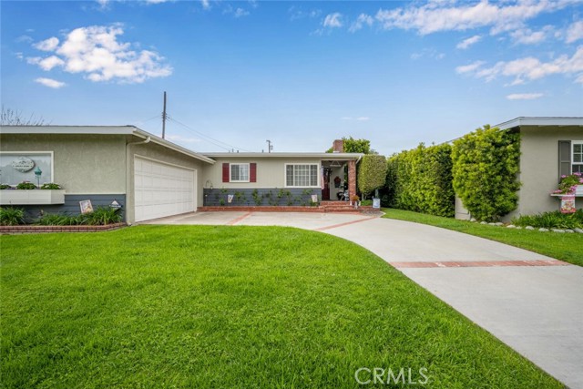 Detail Gallery Image 2 of 51 For 2813 Albury Ave, Long Beach,  CA 90815 - 3 Beds | 2 Baths