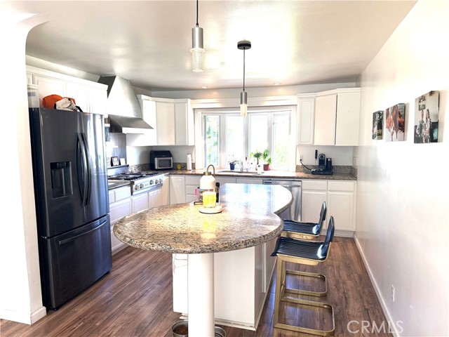 Detail Gallery Image 3 of 23 For 13851 Gimbert, Santa Ana,  CA 92705 - 3 Beds | 2 Baths