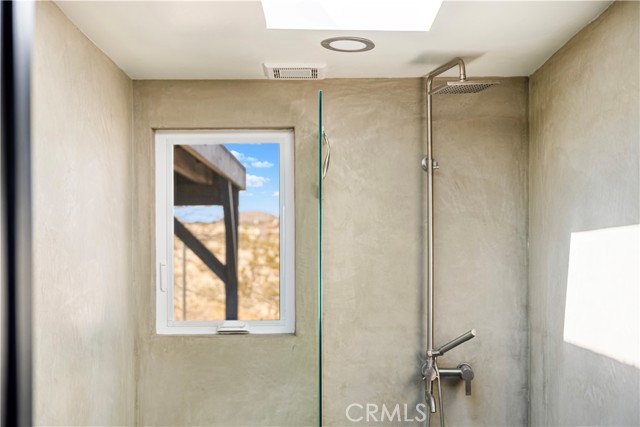 62176 Highland View Drive, Joshua Tree CA: https://media.crmls.org/medias/f3d88bda-4181-49fe-a488-3c2556dfd9d7.jpg