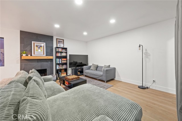 Detail Gallery Image 6 of 27 For 9210 Van Nuys Bld #14,  Panorama City,  CA 91402 - 2 Beds | 1/1 Baths