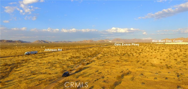 47230212 S of Johnson Road, Apple Valley CA: https://media.crmls.org/medias/f3d9b844-33ff-44f9-afd4-0f398710d87e.jpg