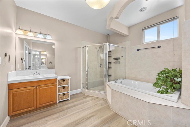 231 Sunny Meadow Drive, Bakersfield CA: https://media.crmls.org/medias/f3dab479-0ea4-4942-ae09-c7c3ff8d478a.jpg