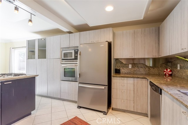 Detail Gallery Image 18 of 34 For 19026 Keswick, Reseda,  CA 91335 - 2 Beds | 2 Baths