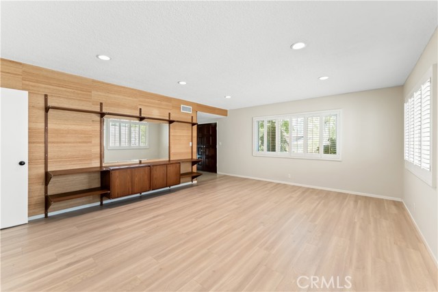 636 S Camino Cerrado, South Pasadena CA: https://media.crmls.org/medias/f3db53b8-c086-4796-b82c-2a8386a92897.jpg