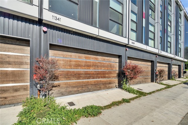 Detail Gallery Image 25 of 27 For 11341 Pearl St, Los Angeles,  CA 90064 - 4 Beds | 4/1 Baths