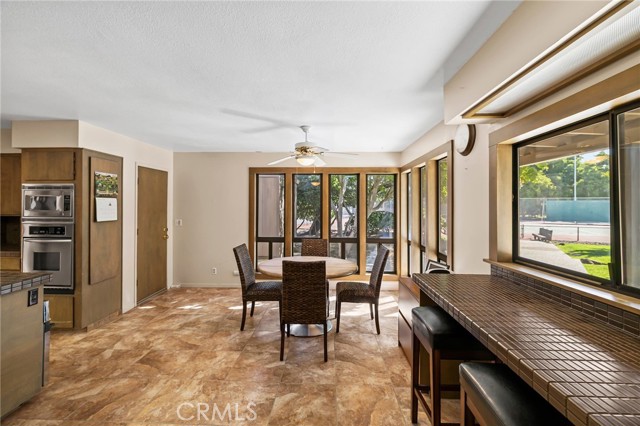 6357 County Road 48, Willows CA: https://media.crmls.org/medias/f3dc531c-6136-49a3-b838-c4092d03d0fc.jpg