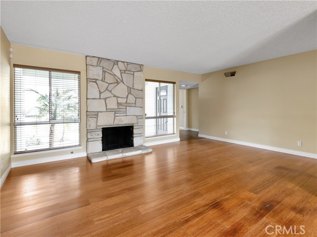 Detail Gallery Image 2 of 23 For 5322 Harvard, Westminster,  CA 92683 - 5 Beds | 3 Baths