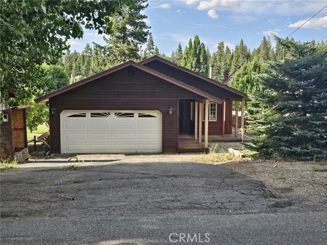 Detail Gallery Image 1 of 17 For 42560 Falcon Ave, Big Bear Lake,  CA 92315 - 3 Beds | 2 Baths