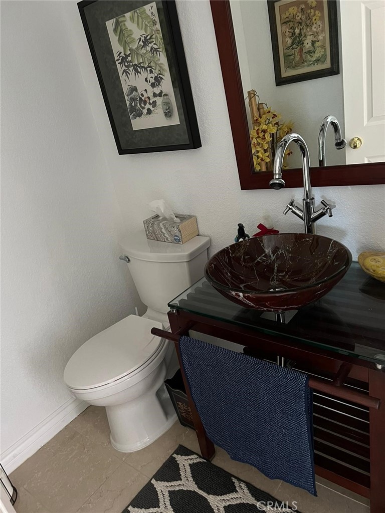https://media.crmls.org/medias/f3dcd9d8-2cfd-4a3f-ac1f-2c70cb3aed51.jpg?preset=X-Large