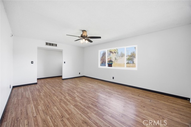 Detail Gallery Image 15 of 45 For 409 Borman Ave, Bakersfield,  CA 93308 - 3 Beds | 2 Baths