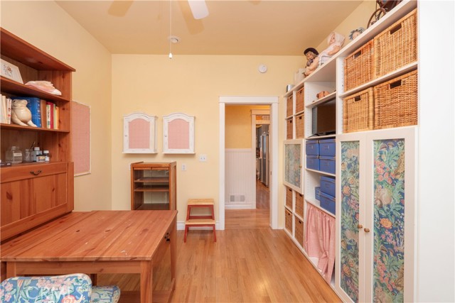 Detail Gallery Image 41 of 75 For 42425 Bear Loop, Big Bear Lake,  CA 92314 - 3 Beds | 3/1 Baths