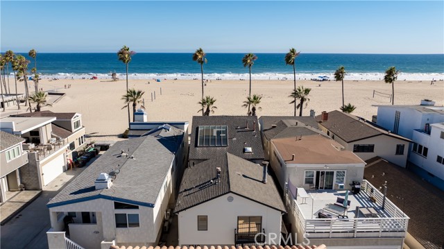 1510 W Oceanfront, Newport Beach CA: https://media.crmls.org/medias/f3de7e21-bfd3-46fd-ad32-9b6b74d80e70.jpg