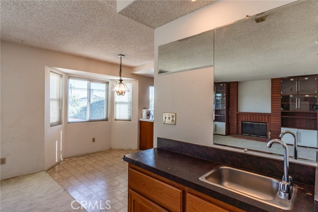 Detail Gallery Image 15 of 51 For 330 Amberwood Dr, Walnut,  CA 91789 - 5 Beds | 3 Baths