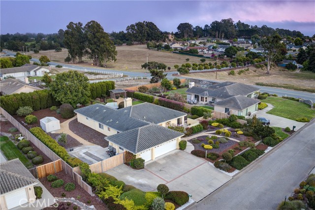 585 Red Tail Meadow Lane, Arroyo Grande CA: https://media.crmls.org/medias/f3df107f-8177-4330-a3a3-6f853e442996.jpg