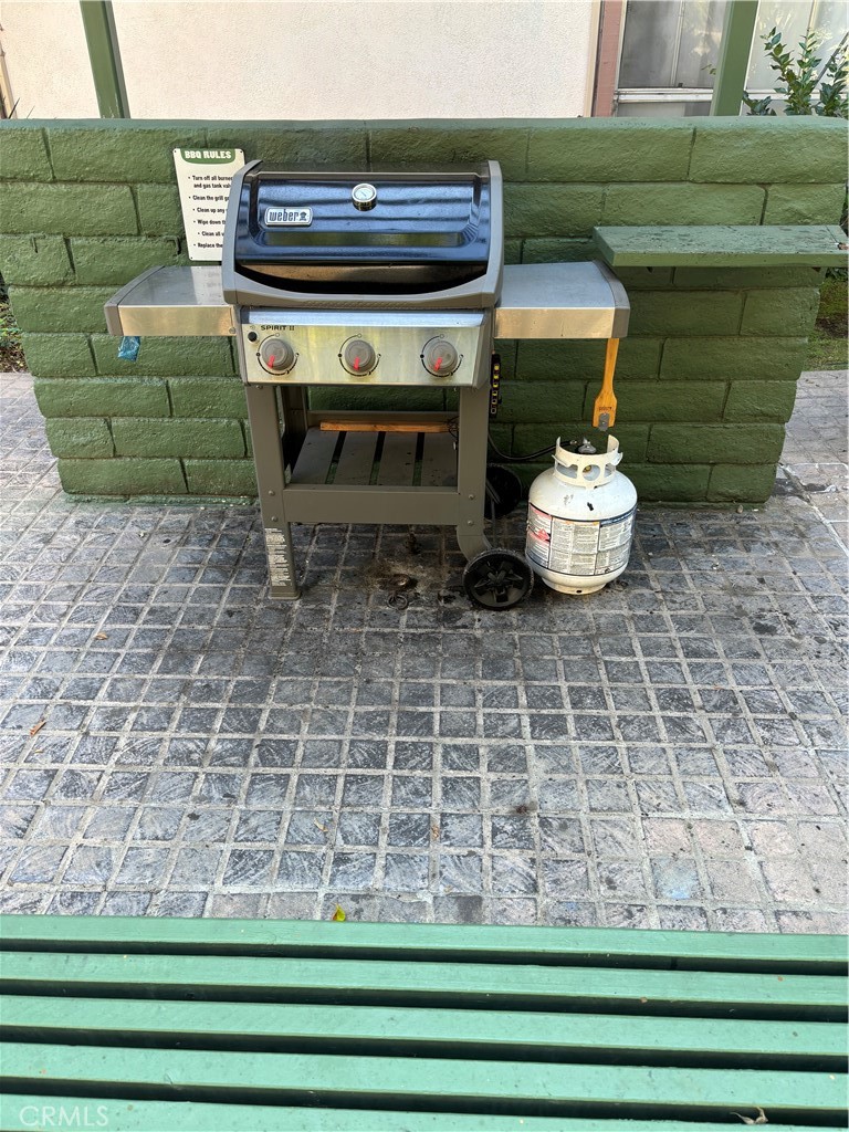 https://media.crmls.org/medias/f3df132b-d4da-4717-9427-595968d50ac2.jpg?preset=X-Large