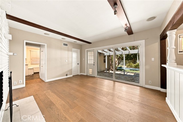 13047 Magnolia Boulevard photo 21