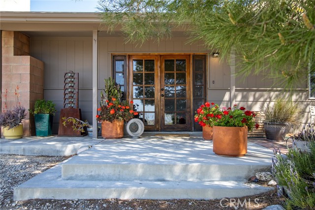 Detail Gallery Image 3 of 40 For 10126 Pinon Ave, Morongo Valley,  CA 92256 - 3 Beds | 2 Baths