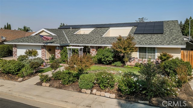2468 Laverne, Clovis CA: https://media.crmls.org/medias/f3e07049-8c20-4eb9-8aa4-4e6ebd1569b8.jpg