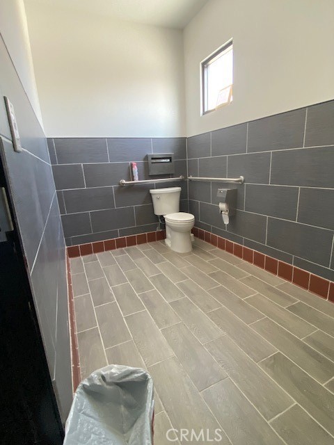  Commercial for Sale in Compton, California