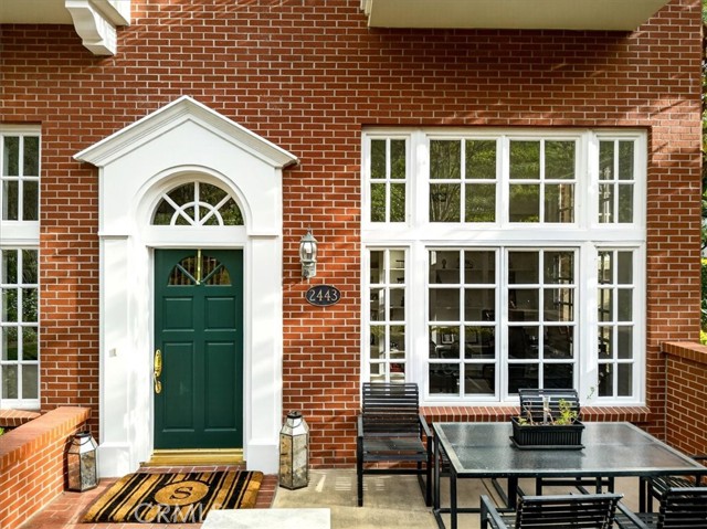 Detail Gallery Image 3 of 26 For 2443 Swanfield Ct, Thousand Oaks,  CA 91361 - 3 Beds | 2/1 Baths