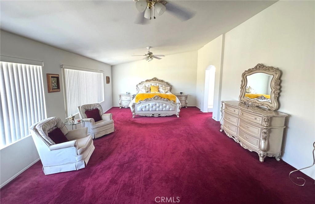 https://media.crmls.org/medias/f3e10ee0-4220-4746-8c01-16596a4d3dc4.jpg?preset=X-Large