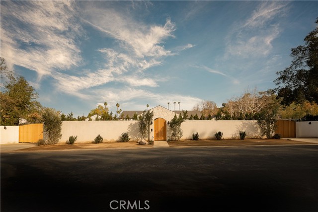 Detail Gallery Image 1 of 1 For 4830 Louise Ave, Encino,  CA 91316 - 5 Beds | 7 Baths