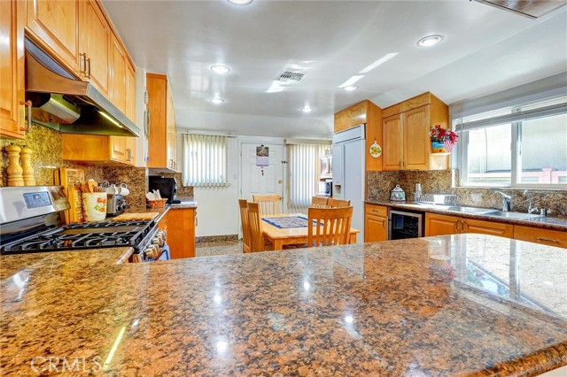 Detail Gallery Image 12 of 33 For 1350 Graynold Ave, Glendale,  CA 91202 - 3 Beds | 2 Baths