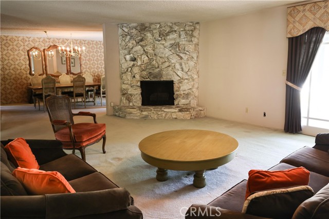 Detail Gallery Image 7 of 20 For 10035 Gierson Ave, Chatsworth,  CA 91311 - 4 Beds | 3 Baths