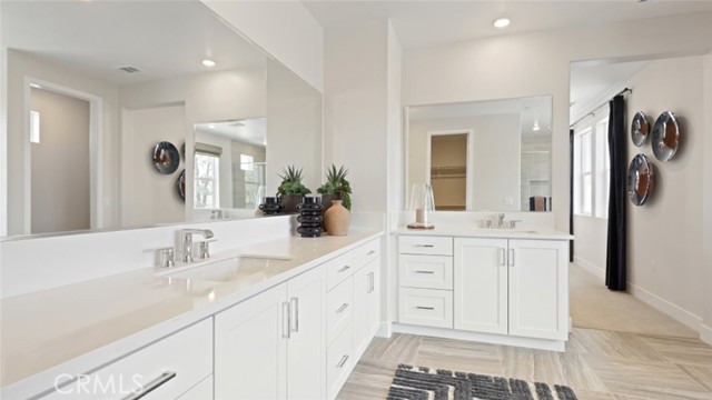 Detail Gallery Image 19 of 43 For 111 Merit, Irvine,  CA 92618 - 4 Beds | 4/1 Baths