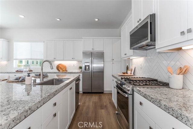 Detail Gallery Image 24 of 75 For 27554 Sparrow Ct, Valencia,  CA 91381 - 3 Beds | 2/1 Baths