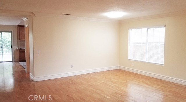 Detail Gallery Image 4 of 38 For 49 Elizabeth Ln, Irvine,  CA 92602 - 4 Beds | 2/1 Baths